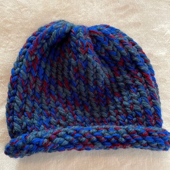 NWT - Hand-knitted hat - Picture 3 of 7
